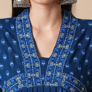Allover Printed Pleated & Panelled A-Line Kurta With Narrow Pants Workwear Set - Image 4