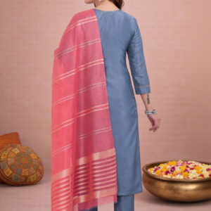 Klotden Women Ethnic Motifs Embroidered Regular Thread Work Kurta with Trousers & With Dupatta - Image 3