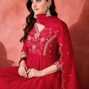 Magenta Floral Embroidered Zari Anarkali Kurta With Trouser & Dupatta - Image 7